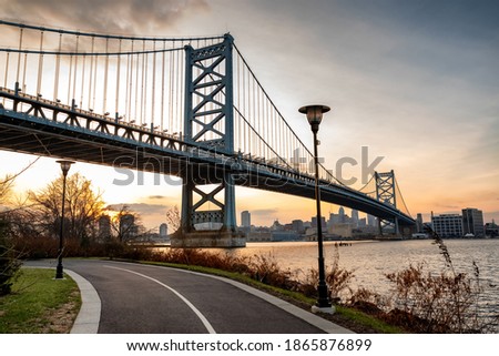 Ben Franklin Bridge in Philadelphia at sunset, Pennsylvania, USA