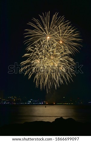 The​ view​s​ beautiful​ sky​ night​ with​ fireworks​ Pattaya​ on​ the​ beach​ and​ background​ outdoor​ relax​ holiday​ travel​ concept​, landmark​ Chonburi​, Thailand​ 2020​