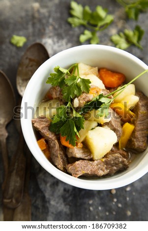 Vegetable stew with beef and parsley