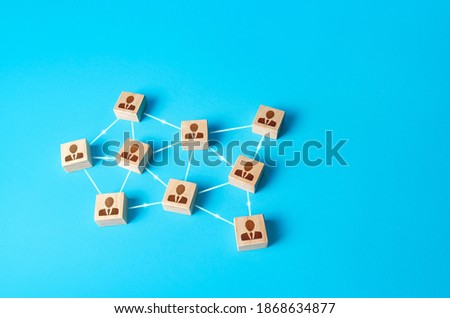 Network of connected employees figurines. Self-organized hierarchical business company system. Distribution responsibilities between workers. High autonomy. New wholeness social management strategies Royalty-Free Stock Photo #1868634877