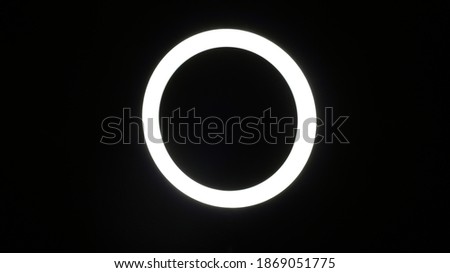 One circle of white light
