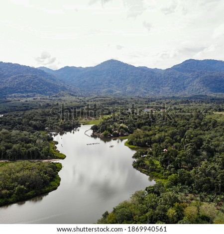 This is 'Banjaran Bintang' or Bintang Mountains is located within the state of Perak, Malaysia. It runs from southern Thailand in the north to the general south in Perak.
