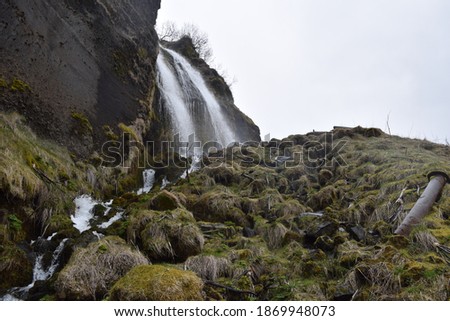 Various photos taken of the beautiful landscapes seen in Iceland. Waterfalls, mountains, glaciers and fields.