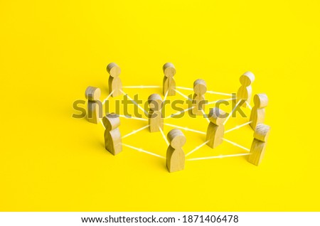 People connected by lines on a yellow background. Self-organized hierarchical business company system. Distribution responsibilities tasks between workers. High autonomy. Social management strategies Royalty-Free Stock Photo #1871406478