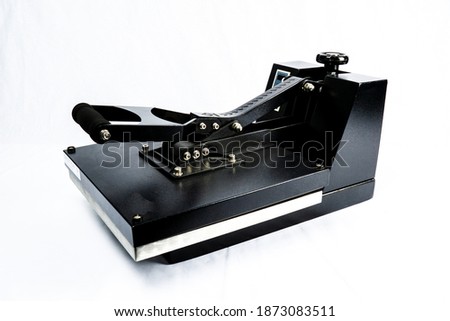 Isolated Heat Press with Closed Lid