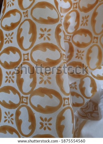 printed batik results before being colored with a more attractive color