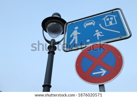 sign no parking zone and home zone - these signs also provide for a speed limit of 7 mph