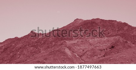 Red view of the mountains