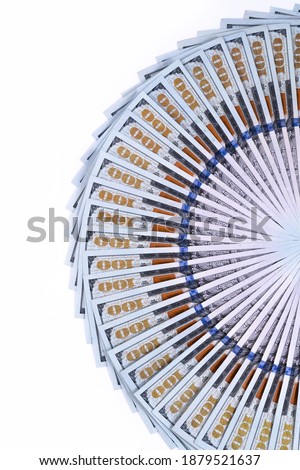 
Lined in a circle are many US $ 100 bills on a white background