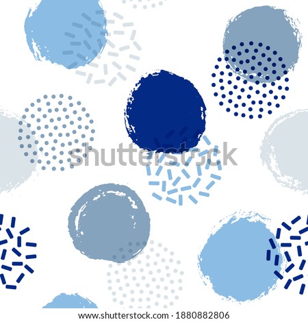 Memphis circles seamless textile print pattern. Hand drawn round shapes geometric vector background. Grunge polka dot seamless ornament, colorful circles wallpaper. Abstract bubbles.