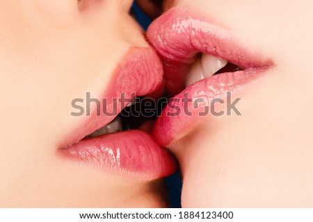 Tongue kiss lesbian The Hottest