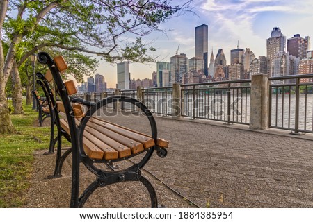 Manhattan, New York - 2019 - View over Midtown Manhattan from Roosevelt Island