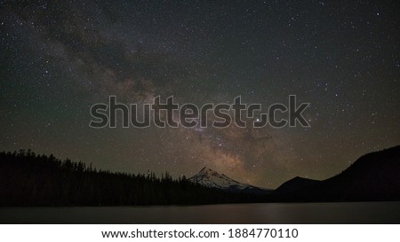 via lactea captured during the night in a park
