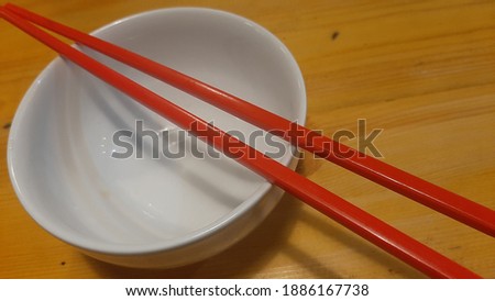 Ramen noodle condiment white bowl