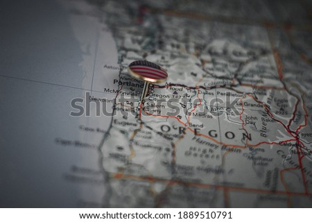 Salem pinned on a map with USA flag