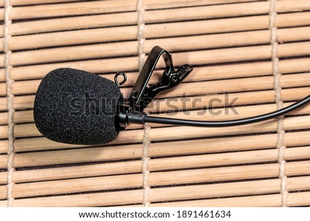 Lavalier microphone. Portable mini 3.5mm tie lapel microphone