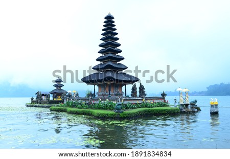Ulun Danu Beratan Temple Bedugul in Bali - Bali tours