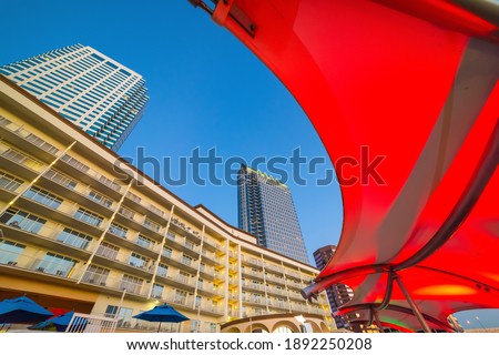 Skyscrapers and shelters in Tampa riverwalk, USA
