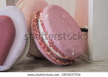 decorative plaster sweets in the interior
