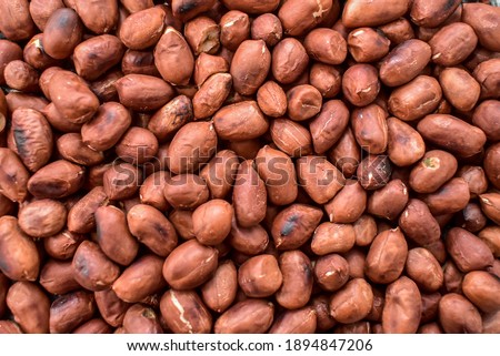 A picture of a roasted peanuts
