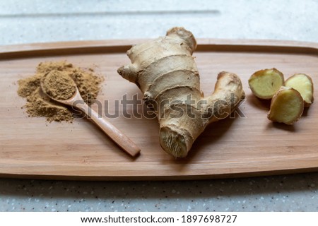 Whole, ground and sliced ginger