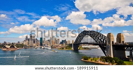 Sydney Harbour Panorama Royalty-Free Stock Photo #189915911