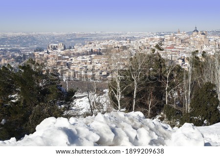 Descriptive photographic series of the great snowfall on the city of Toledo, Spain, in January 2021