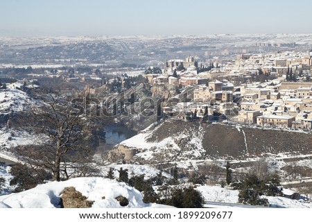 Descriptive photographic series of the great snowfall on the city of Toledo, Spain, in January 2021