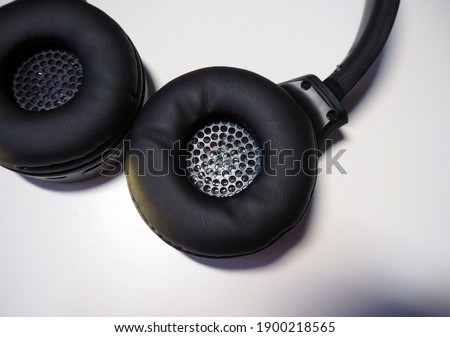 The use of wireless headphones