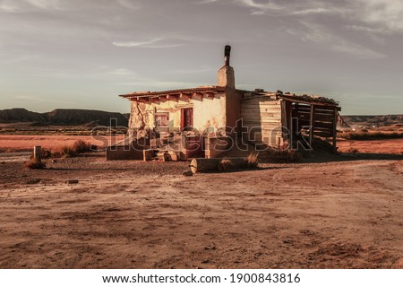 Picture of an abandoned house in the Bardenas Reales desert in Navarra, Spain.
