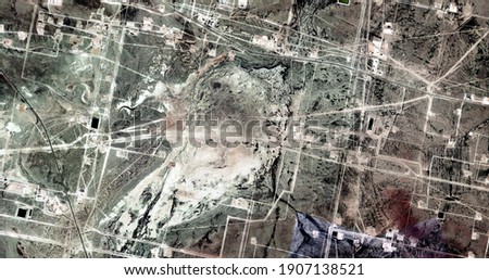  chaos,  United States, abstract photography of relief drawings in fields in the U.S.A. from the air, Genre: abstract expressionism, abstract expressionist photography, 