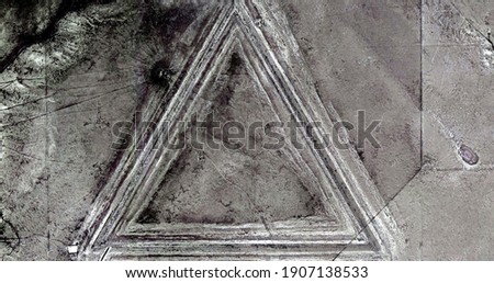 the poor God,   United States, abstract photography of relief drawings in fields in the U.S.A. from the air, Genre: abstract expressionism, abstract expressionist photography, 