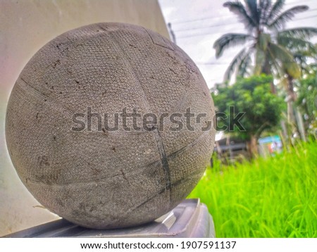 focussed old basketball from a different view