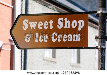 Sign to sweet and ice cream shop