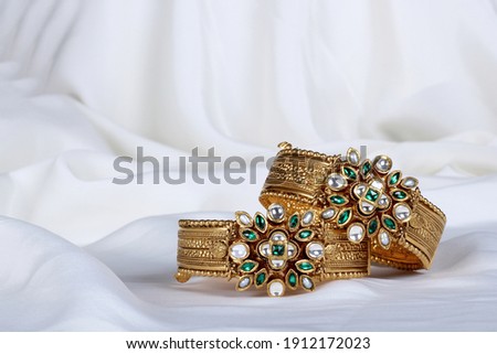 goald bridal bangles for Indian wedding Royalty-Free Stock Photo #1912172023