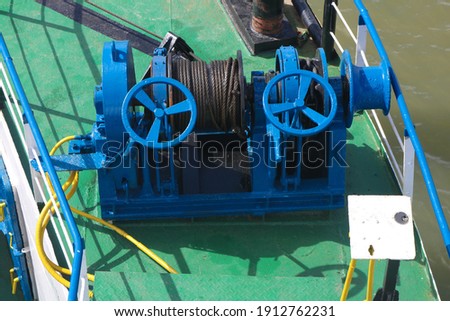 anchor winder machine with two steering wheel
