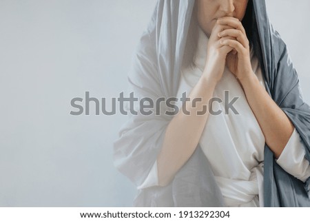 Picture of Mother Mary praying to the God