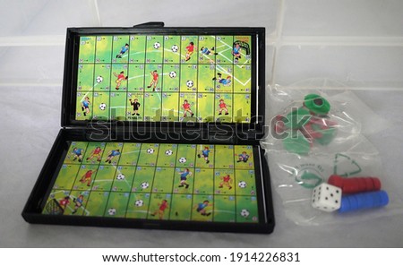 portable mini board game for children
