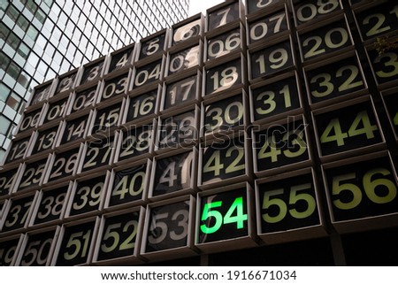 Large Number countdown grid in New York