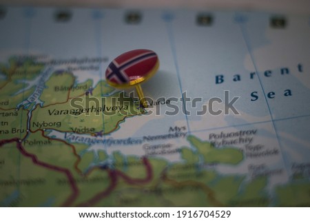 Vardo pinned on a map with the flag of Norway