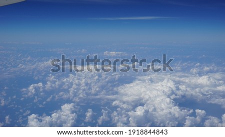 White clouds on blue sky photos of the beauty of the sky