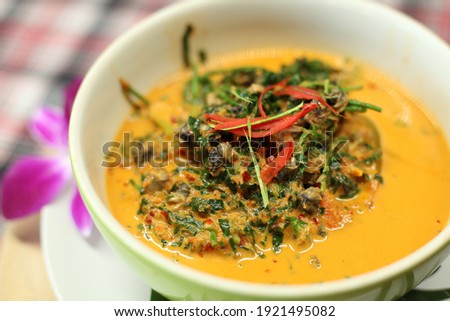 Clam curry with coconut milk