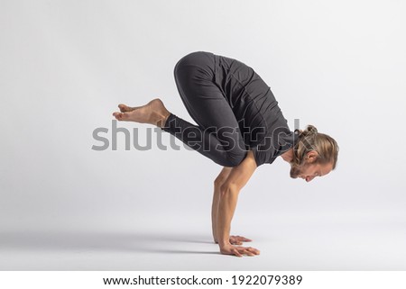 (15-104) Crane Pose (Bakasana) Yoga Posture (Asana)