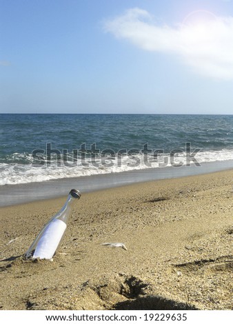 help, bottle in the beach