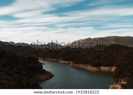 andscape picture of a lake in the mountains