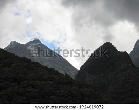 photos of the catarinense mountain range with pyramid-shaped mountains, located in a valley