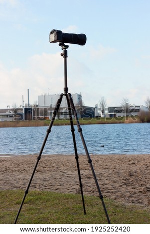WIldflife photography with a camera on a tripod near a lake Utrecht The Netherlands
