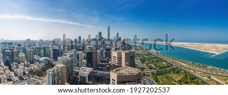 Landscape panorama Abu Dhabi corniche Royalty-Free Stock Photo #1927202537