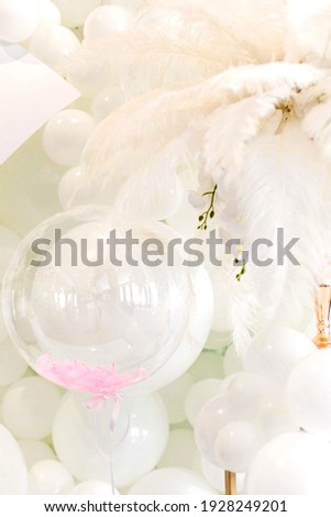 decor with balloons of white collar