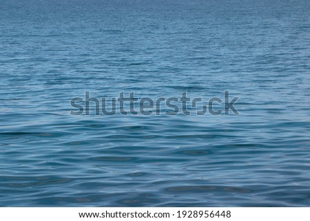 deep water in a beach in the aftertoon